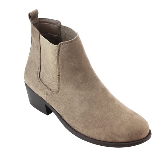 Refresh Shoes - Like New Refresh Taupe Ankle Booties